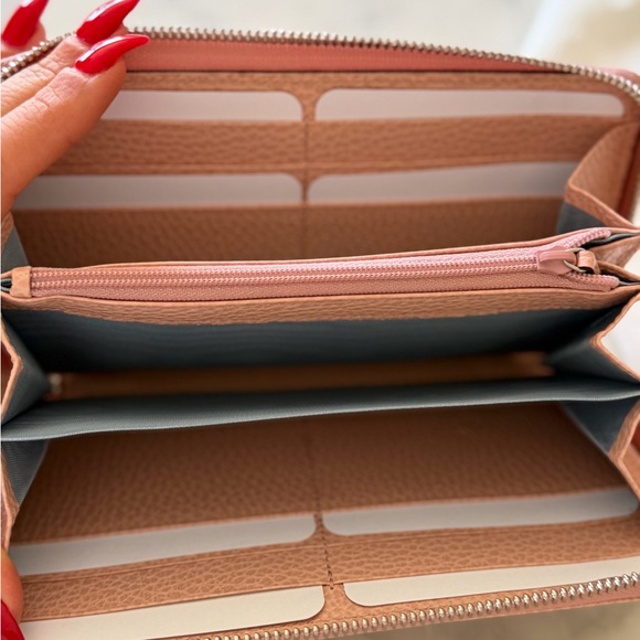 Gucci Pink Leather Wallet - Picture 2 of 4